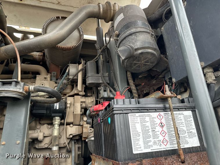 image for item LO9347 2005 Sterling SC-8000  sweeper