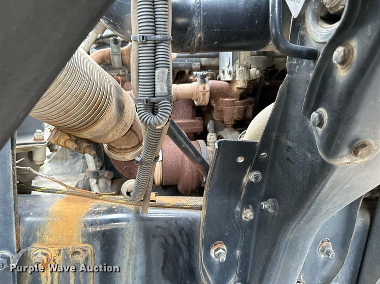 image for item LO9347 2005 Sterling SC-8000  sweeper