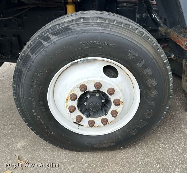 image for item LO9347 2005 Sterling SC-8000  sweeper