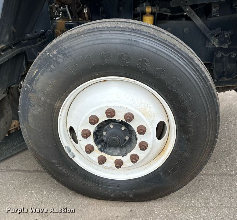 image for item LO9347 2005 Sterling SC-8000  sweeper