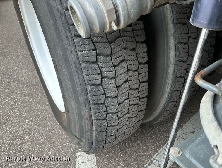 image for item LO9347 2005 Sterling SC-8000  sweeper