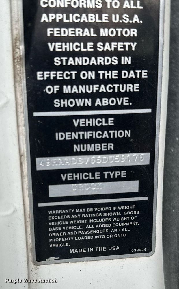 image for item LO9347 2005 Sterling SC-8000  sweeper