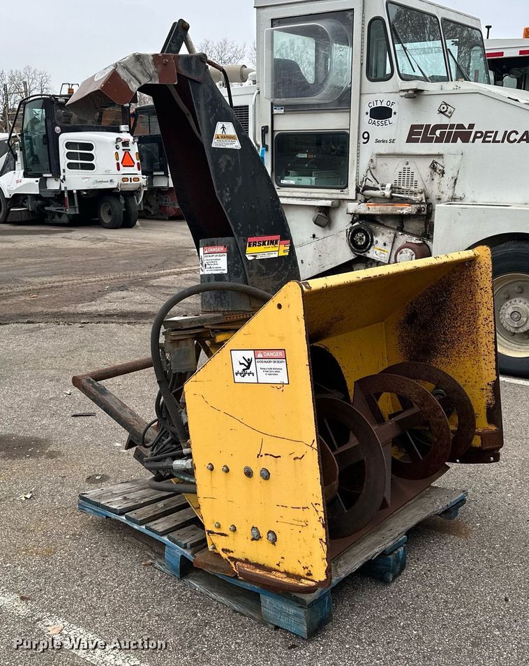 image for item LO9348 Erskine  snow blower