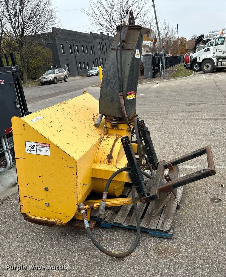 image for item LO9348 Erskine  snow blower