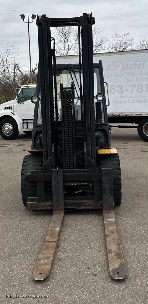 image for item LO9349 Hyster H100XL  forklift