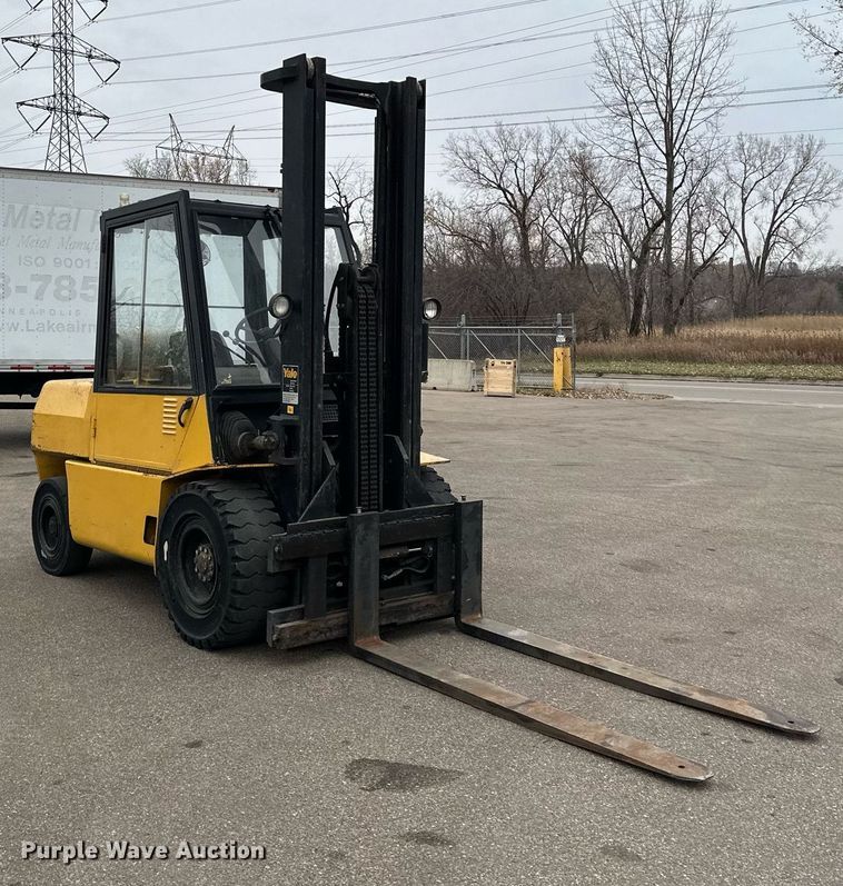 image for item LO9349 Hyster H100XL  forklift