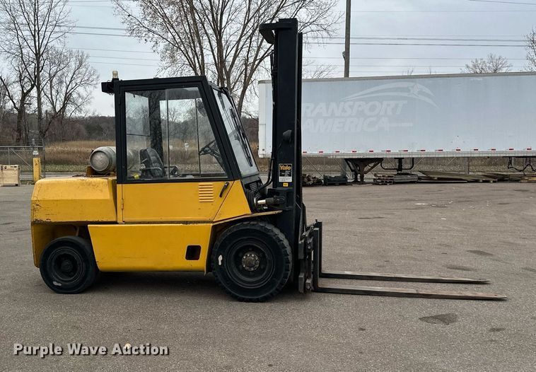 image for item LO9349 Hyster H100XL  forklift