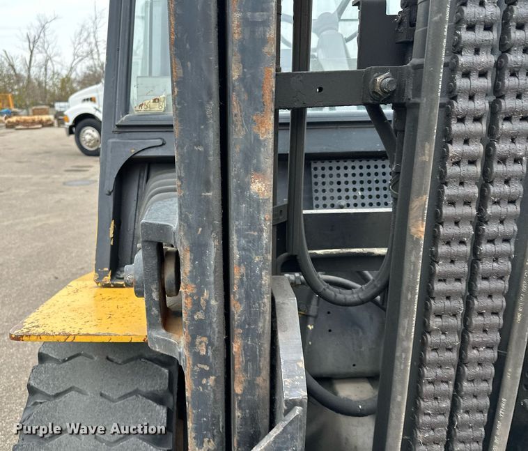 image for item LO9349 Hyster H100XL  forklift