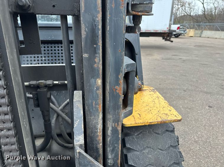 image for item LO9349 Hyster H100XL  forklift