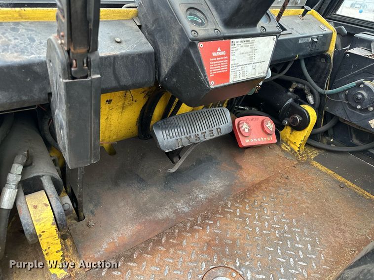 image for item LO9349 Hyster H100XL  forklift