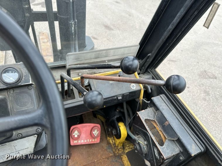 image for item LO9349 Hyster H100XL  forklift