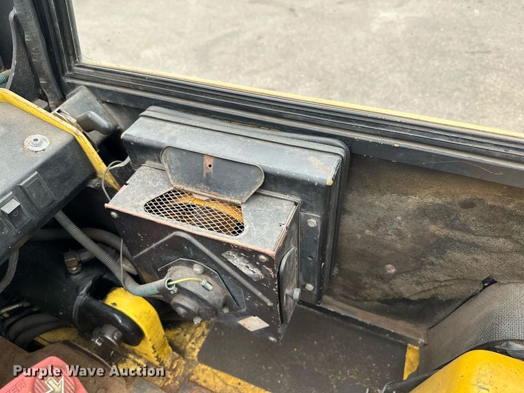 image for item LO9349 Hyster H100XL  forklift