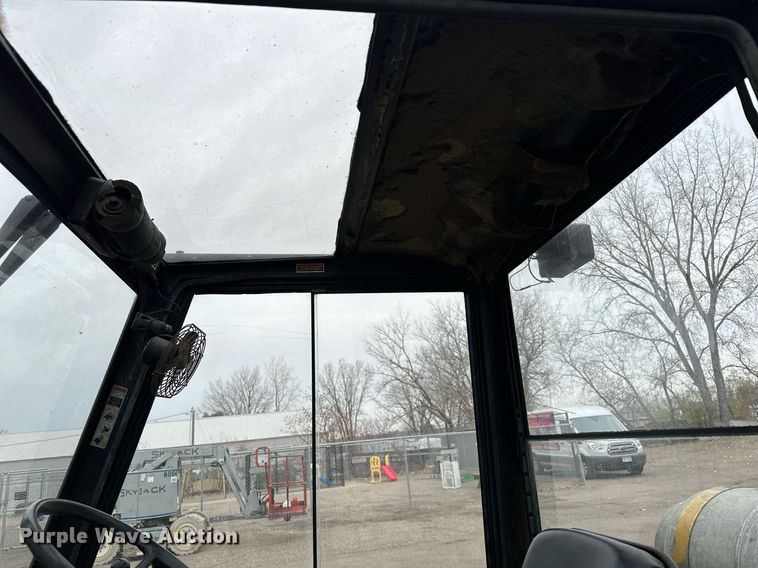 image for item LO9349 Hyster H100XL  forklift