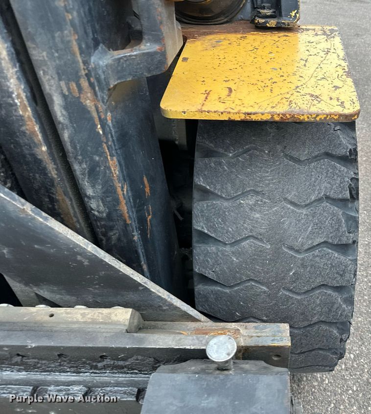 image for item LO9349 Hyster H100XL  forklift