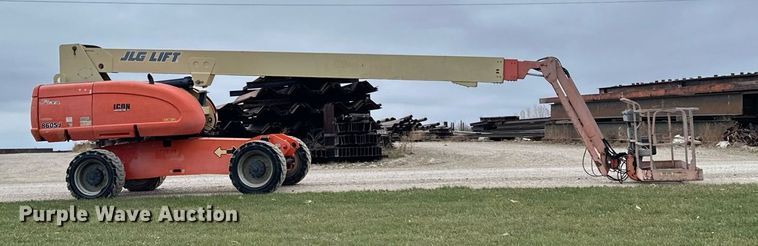 image for item LO9352 2004 JLG 860SJ  boom lift