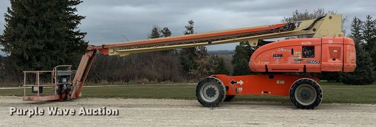 image for item LO9352 2004 JLG 860SJ  boom lift