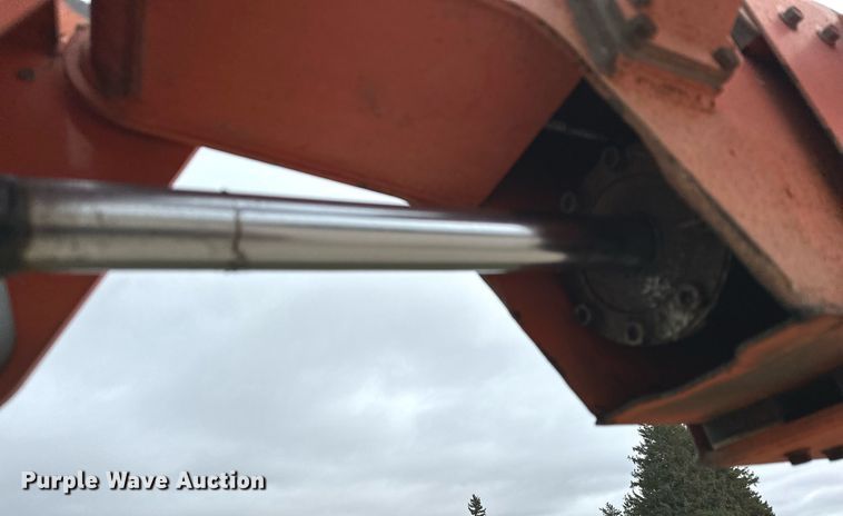 image for item LO9352 2004 JLG 860SJ  boom lift