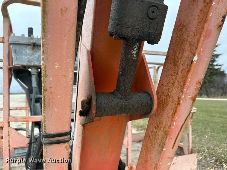 image for item LO9352 2004 JLG 860SJ  boom lift