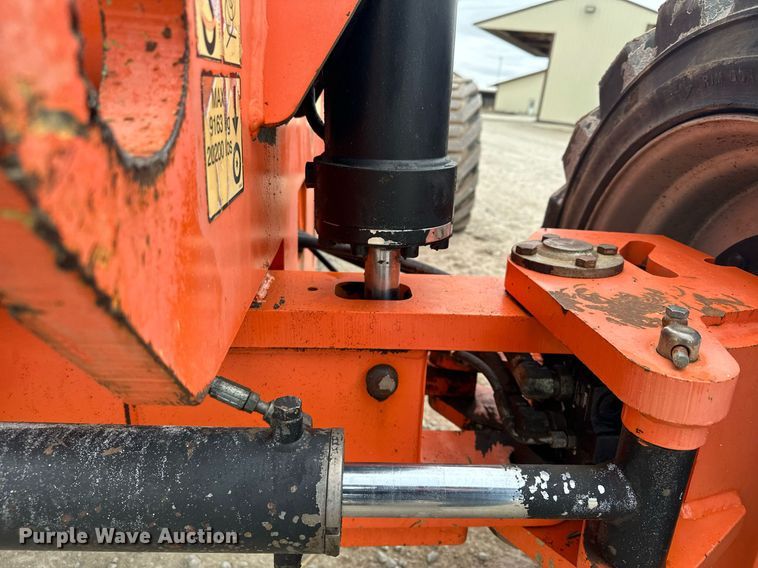 image for item LO9352 2004 JLG 860SJ  boom lift