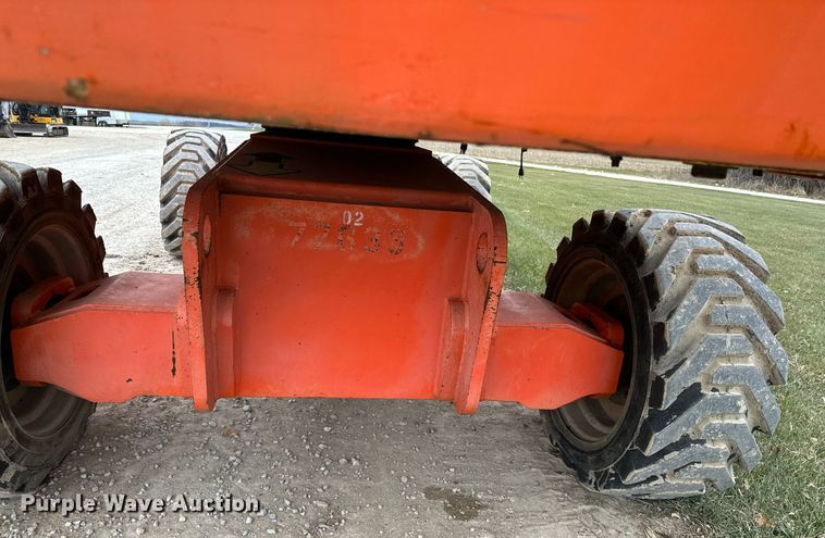 image for item LO9352 2004 JLG 860SJ  boom lift