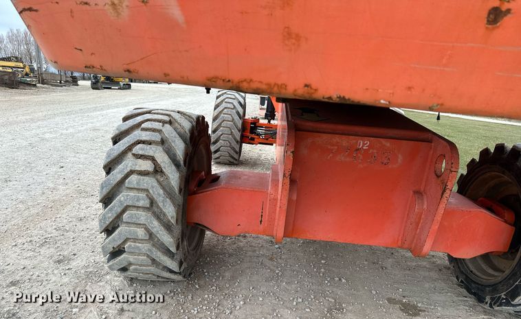image for item LO9352 2004 JLG 860SJ  boom lift