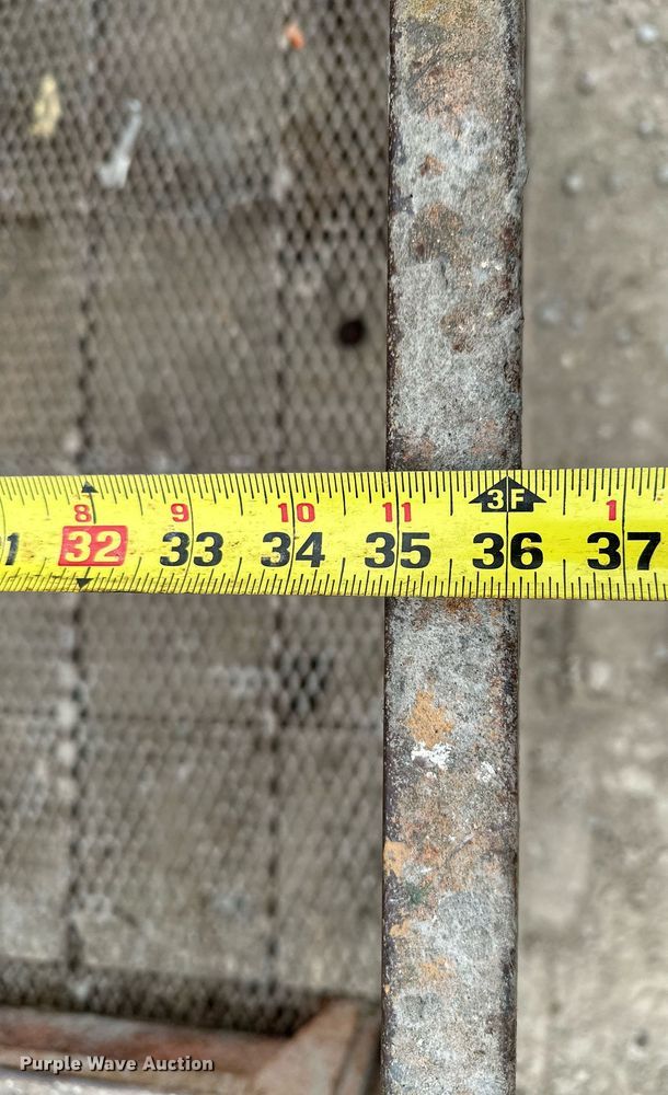 image for item LO9352 2004 JLG 860SJ  boom lift