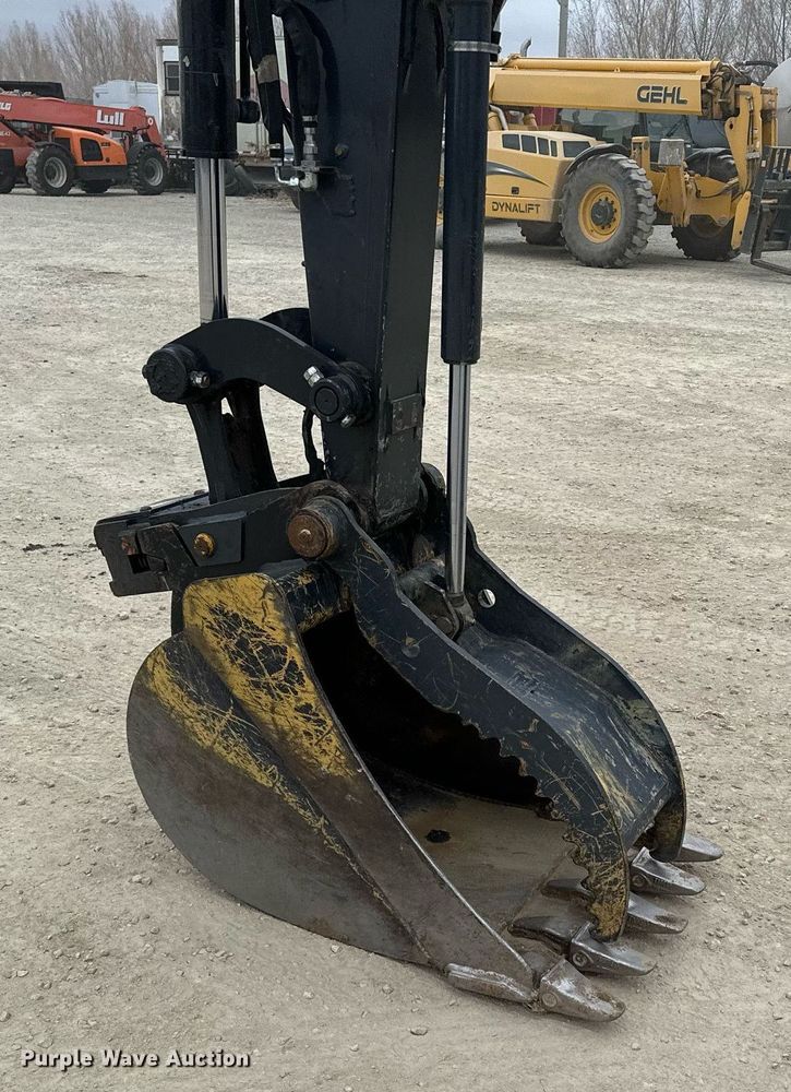 image for item LO9353 2020 John Deere 60G  mini excavator