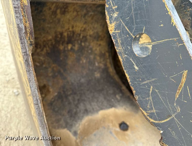 image for item LO9353 2020 John Deere 60G  mini excavator