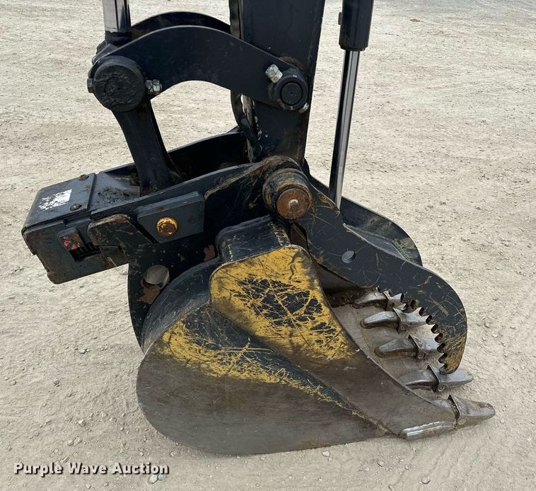 image for item LO9353 2020 John Deere 60G  mini excavator