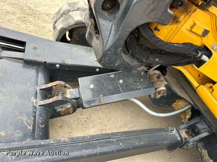 image for item LO9353 2020 John Deere 60G  mini excavator