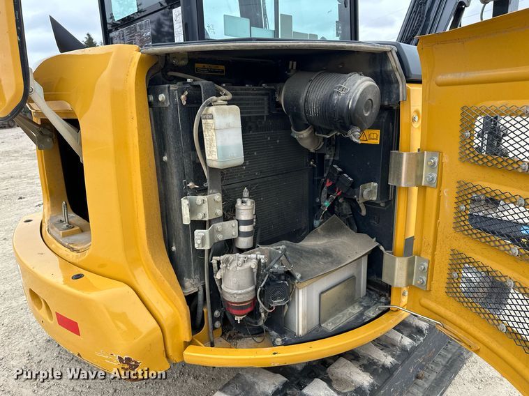 image for item LO9353 2020 John Deere 60G  mini excavator