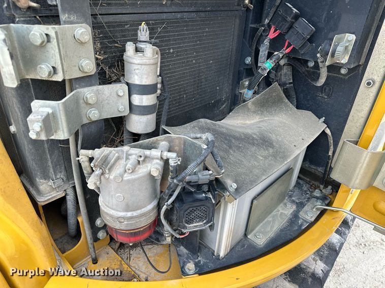 image for item LO9353 2020 John Deere 60G  mini excavator