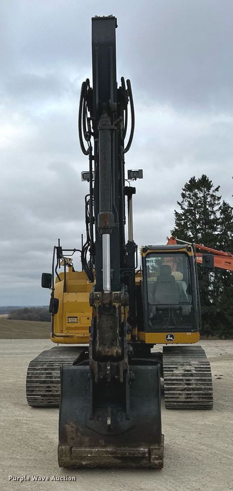 image for item LO9354 2017 John Deere 245G LC  excavator