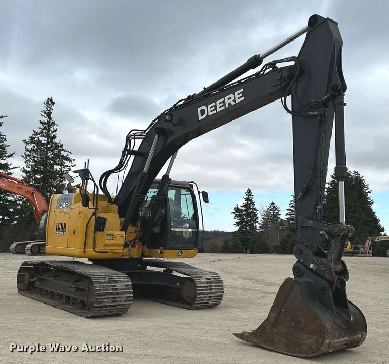 image for item LO9354 2017 John Deere 245G LC  excavator