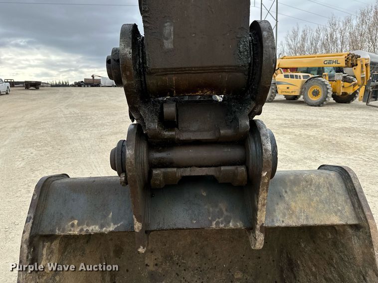 image for item LO9354 2017 John Deere 245G LC  excavator