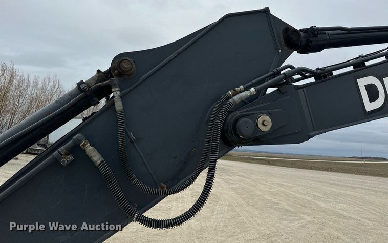 image for item LO9354 2017 John Deere 245G LC  excavator