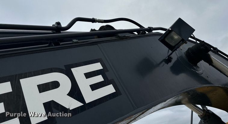 image for item LO9354 2017 John Deere 245G LC  excavator