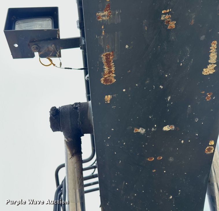 image for item LO9354 2017 John Deere 245G LC  excavator