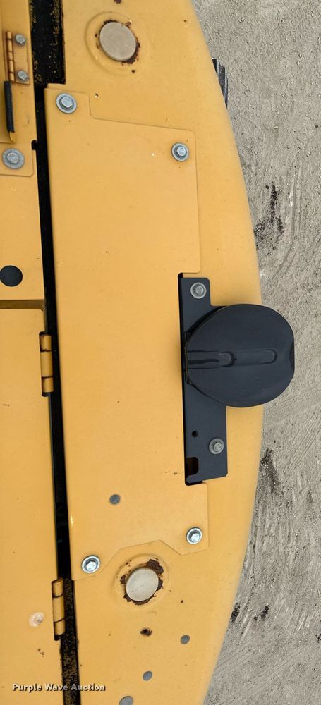 image for item LO9354 2017 John Deere 245G LC  excavator