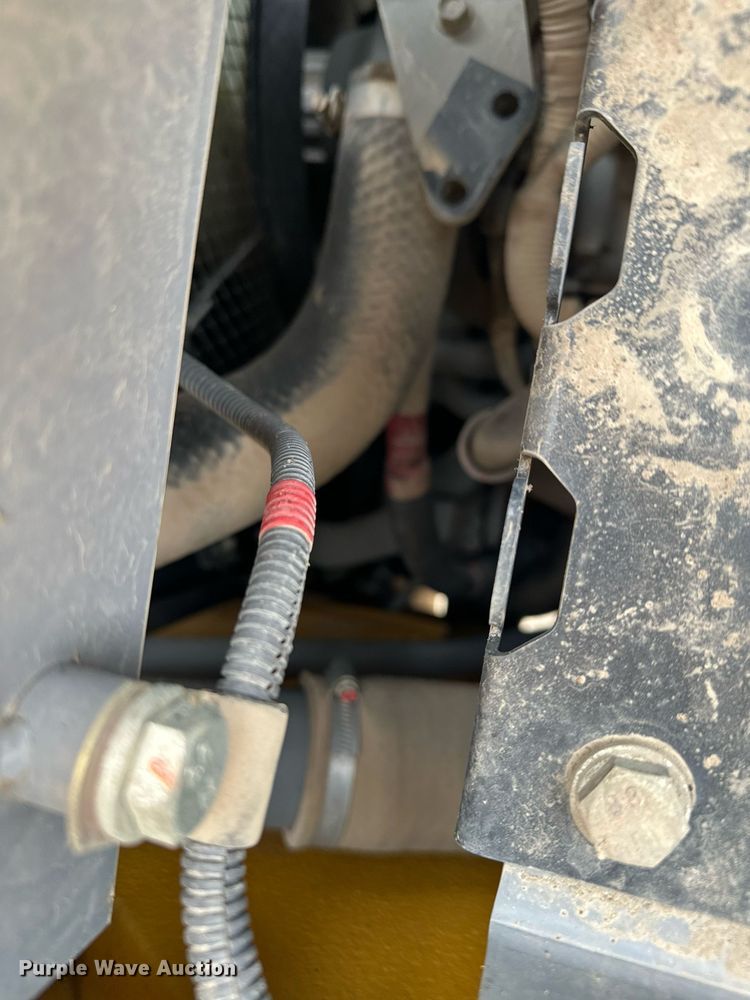 image for item LO9354 2017 John Deere 245G LC  excavator