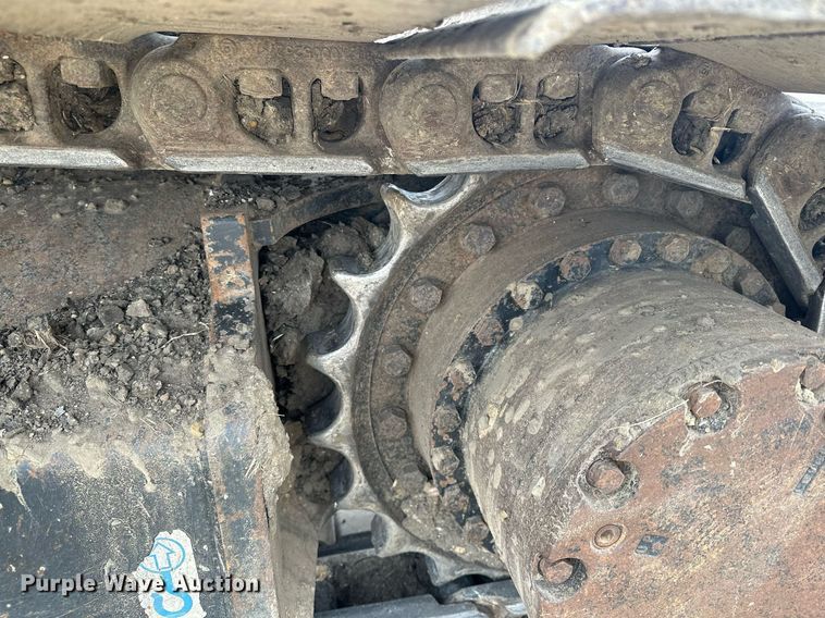 image for item LO9354 2017 John Deere 245G LC  excavator