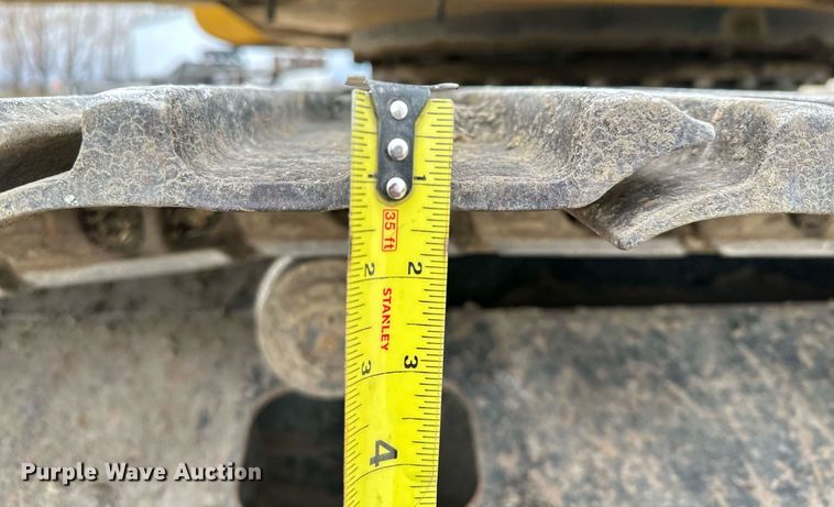 image for item LO9354 2017 John Deere 245G LC  excavator