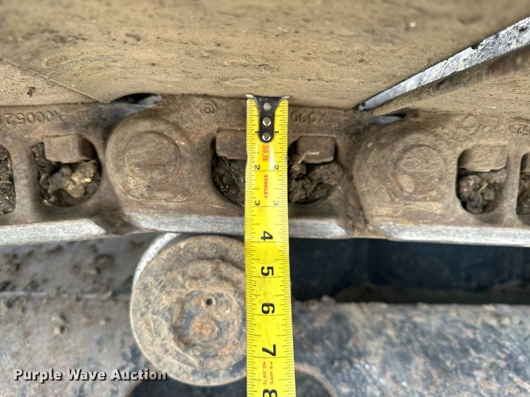 image for item LO9354 2017 John Deere 245G LC  excavator