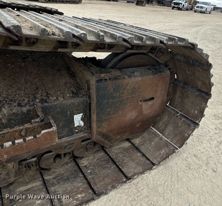 image for item LO9354 2017 John Deere 245G LC  excavator