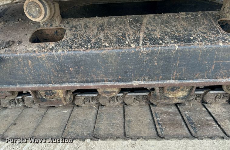 image for item LO9354 2017 John Deere 245G LC  excavator