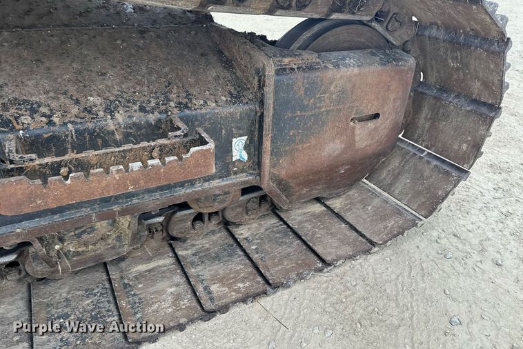 image for item LO9354 2017 John Deere 245G LC  excavator