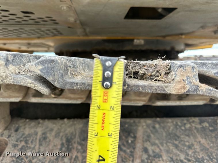 image for item LO9354 2017 John Deere 245G LC  excavator