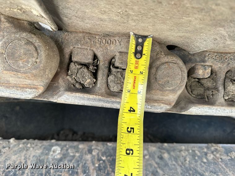 image for item LO9354 2017 John Deere 245G LC  excavator