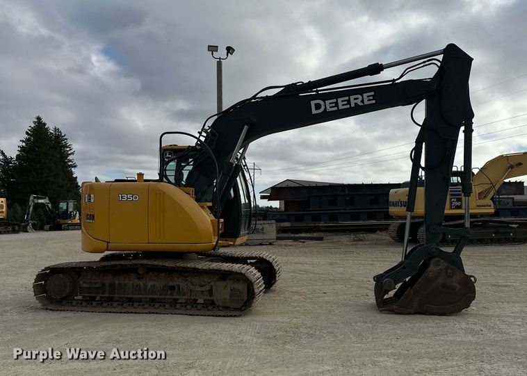 image for item LO9355 2012 John Deere FF135DX  excavator