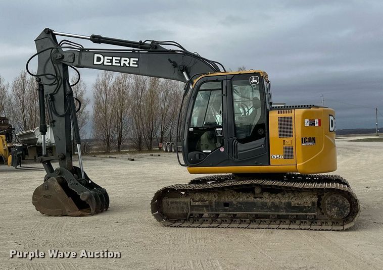image for item LO9355 2012 John Deere FF135DX  excavator
